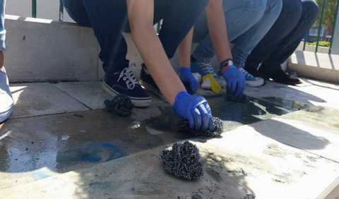 I ragazzi di Lucidafollia: Ripuliamo Valenzano, paese che ha perso il senso civico